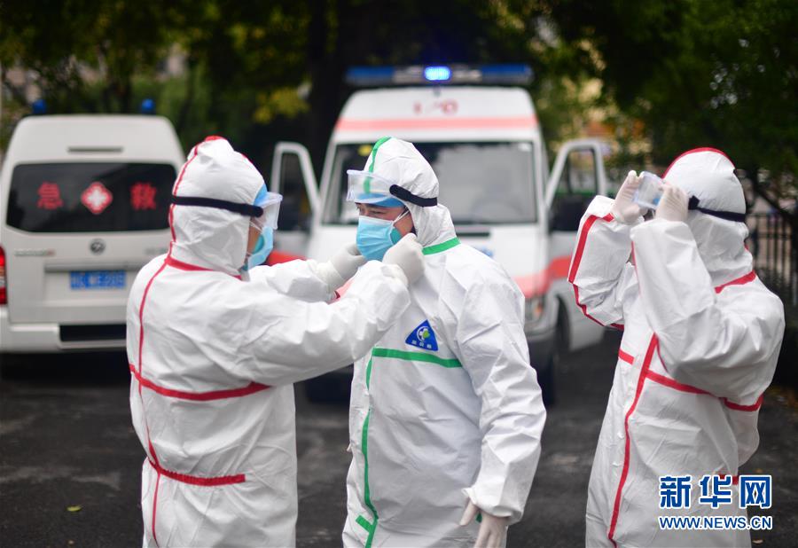 (聚焦疫情防控·圖文互動(dòng))(5)為生命站崗——廣西部分新冠肺炎定點(diǎn)救治醫(yī)院戰(zhàn)“疫”見聞