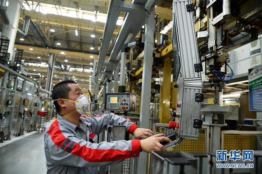 #(來自經(jīng)濟(jì)前沿的故事·企業(yè)復(fù)工復(fù)產(chǎn)·圖文互動(dòng))(1)“陽光總在風(fēng)雨后”——制造業(yè)大省江蘇開啟有序復(fù)工