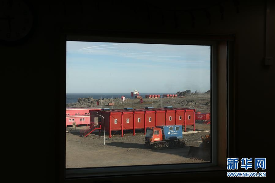 (“雪龍”探南極·圖文互動(dòng))(5)記者手記:南極筑“城”記——在長城站讀《中國南極長城站》