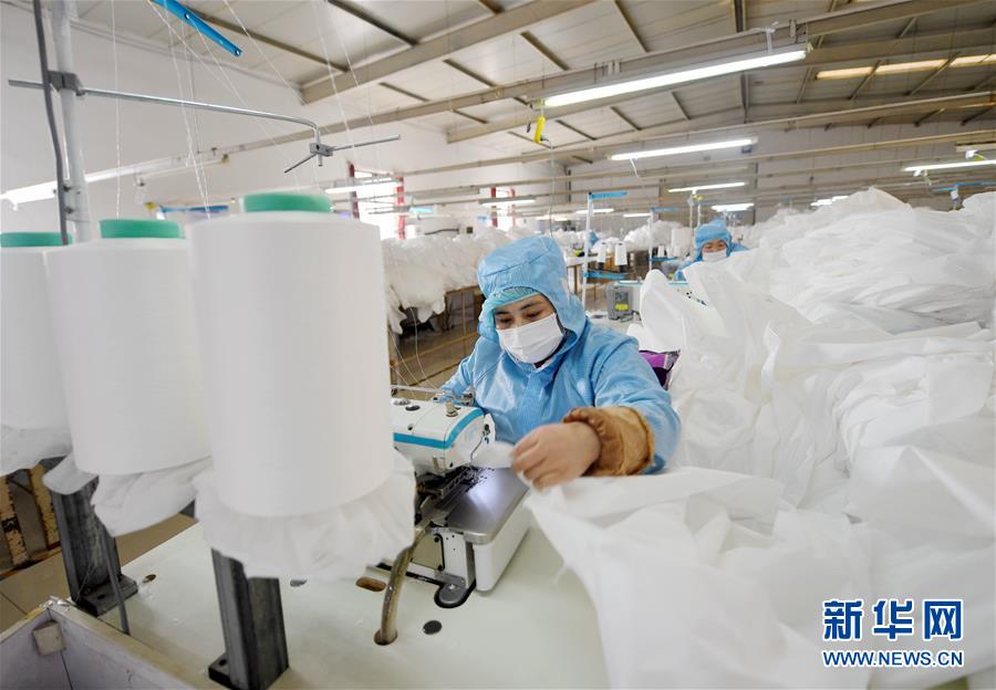 （聚焦疫情防控&middot;圖文互動(dòng)）（6）我們能多產(chǎn)一件，前方就少一份風(fēng)險(xiǎn)&mdash;&mdash;醫(yī)用防護(hù)服&ldquo;河北制造&rdquo;緊急&ldquo;起飛&rdquo;記