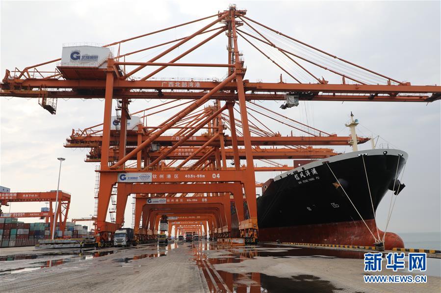 （圖文互動）（3）抓好防疫保暢，還管司機吃飯&mdash;&mdash;廣西欽州保稅港區(qū)服務(wù)企業(yè)復(fù)工見聞