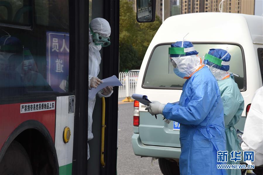 （聚焦疫情防控&middot;圖文互動）（8）軍隊新近承擔(dān)救治任務(wù)的兩所醫(yī)院全部投入使用 參照火神山醫(yī)院模式運行