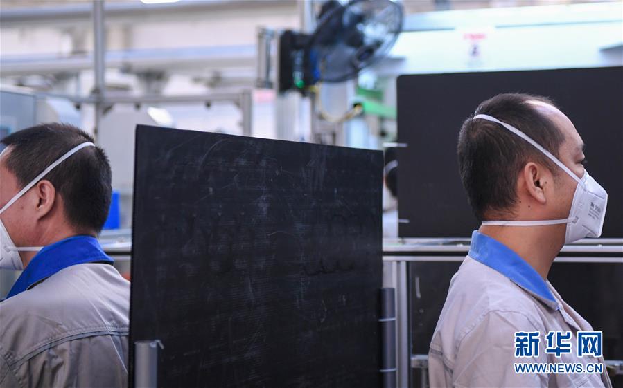 （聚焦疫情防控&middot;圖文互動(dòng)）（2）用疫情&ldquo;防控線&rdquo;守衛(wèi)企業(yè)&ldquo;生命線&rdquo;&mdash;&mdash;長(zhǎng)春復(fù)工企業(yè)防控一線見(jiàn)聞