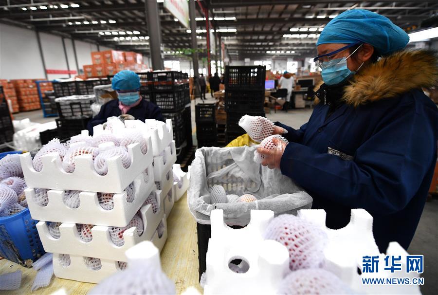 （聚焦疫情防控&middot;圖文互動）（1）&ldquo;一輛輛車出發(fā)，春暖花開的日子就不遠(yuǎn)了&rdquo;&mdash;&mdash;西北電商大縣陜西省武功縣復(fù)工見聞