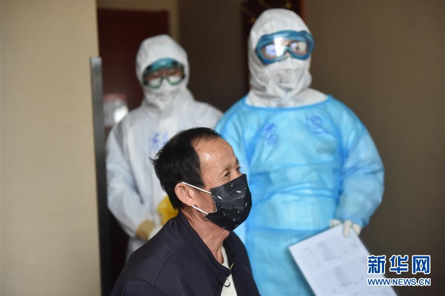 (聚焦疫情防控·圖文互動)(7)“感恩每一位‘不曾謀面’的醫(yī)護(hù)人員”——探訪返京人員醫(yī)學(xué)集中隔離觀察點(diǎn)