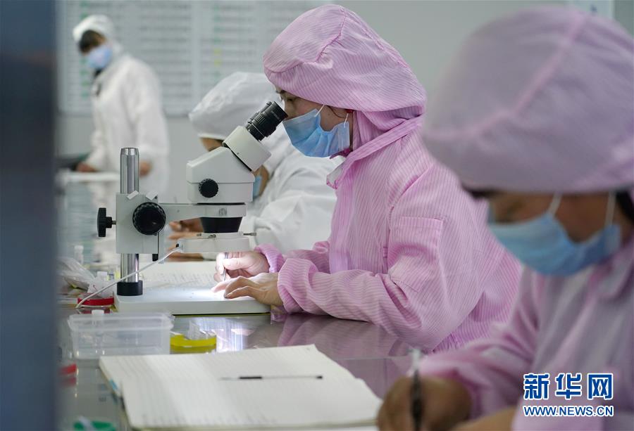 （決戰(zhàn)決勝脫貧攻堅&middot;圖文互動）（2）秦巴山區(qū)：戰(zhàn)疫戰(zhàn)貧，兩場仗都要打贏