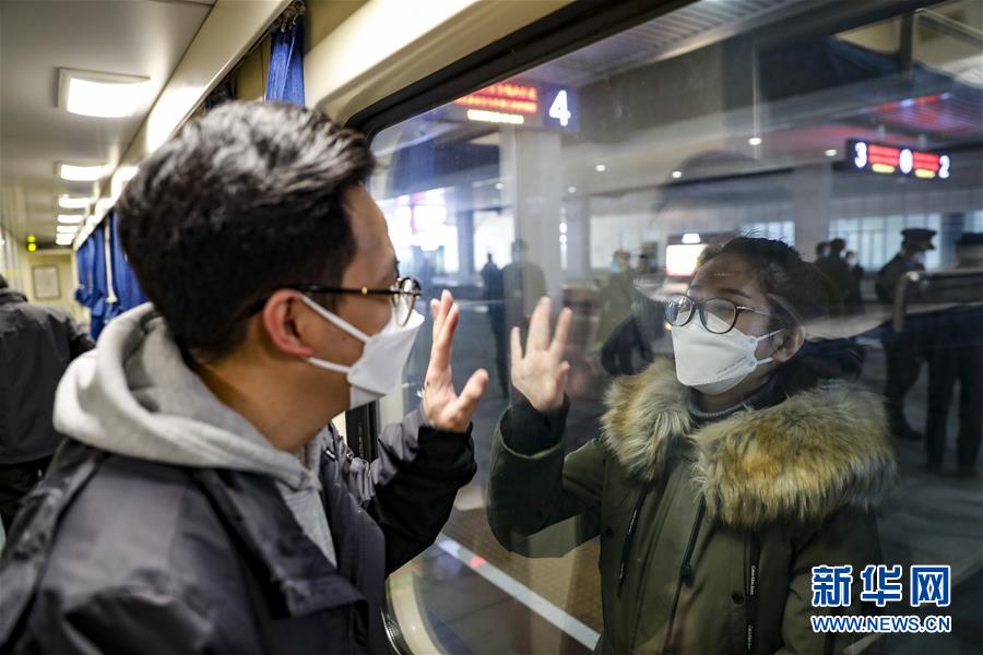 （聚焦疫情防控&middot;對口支援19省份在奮戰(zhàn)&middot;圖文互動）（5）&ldquo;當(dāng)我們摘下口罩，看到彼此勝利的微笑&rdquo;&mdash;&mdash;重慶對口支援孝感市抗擊疫情紀(jì)實(shí)