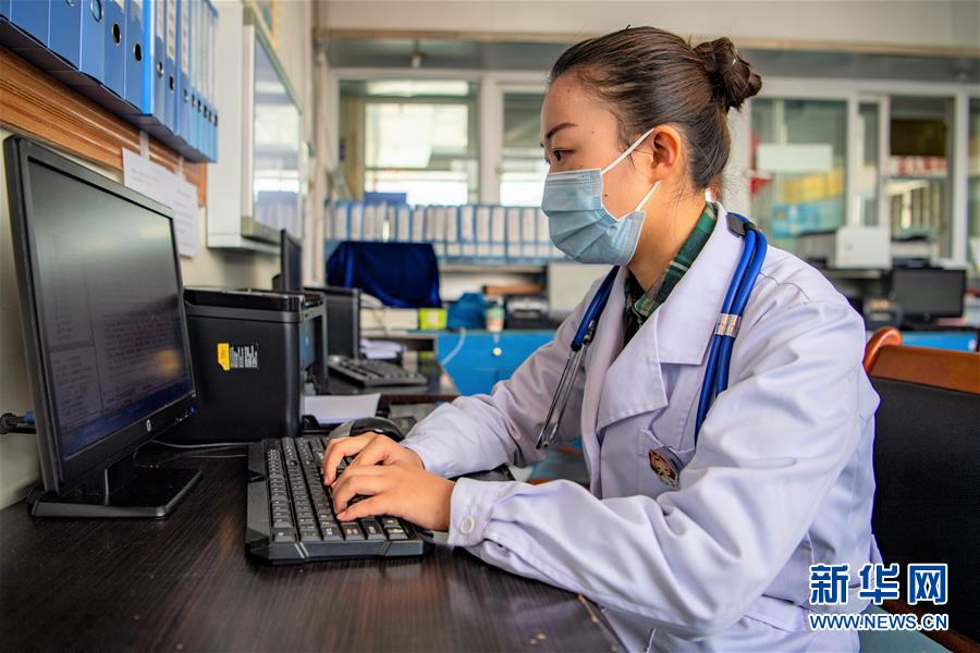 （新華全媒頭條&middot;圖文互動(dòng)）（10）血脈同心 共盼春來&mdash;&mdash;疫情阻擊戰(zhàn)中的雪域故事