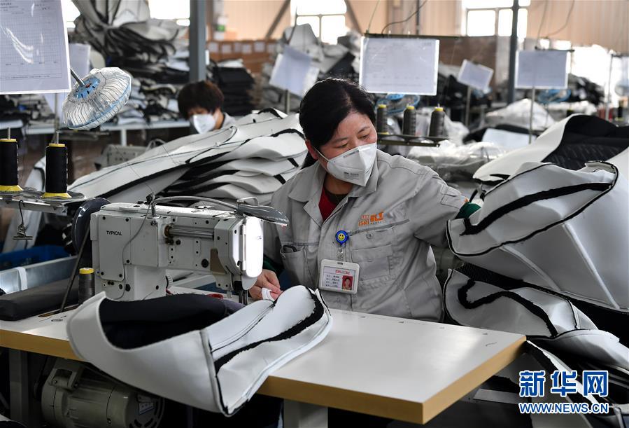 （圖文互動(dòng)）（5）&ldquo;春天到了，熟悉的生活正在慢慢回來(lái)&rdquo;&mdash;&mdash;陜西多地復(fù)產(chǎn)復(fù)工一線見(jiàn)聞