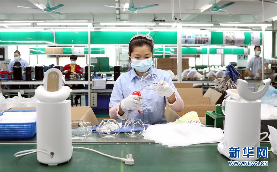 （抓好經(jīng)濟(jì)發(fā)展 應(yīng)對復(fù)雜局面&middot;圖文互動）（3）在&ldquo;家電之都&rdquo;順德看&ldquo;中國制造&rdquo;抗壓前行 