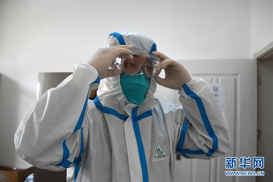 （一線抗疫群英譜&middot;圖文互動(dòng)）（3）紅區(qū)&ldquo;擺渡人&rdquo;