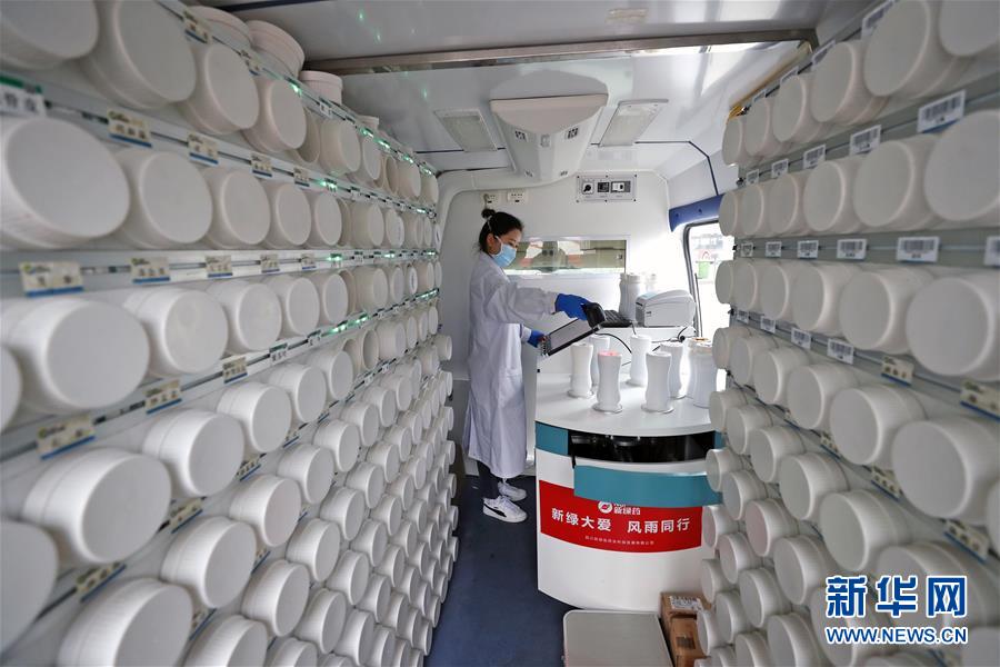 （在習近平新時代中國特色社會主義思想指引下&mdash;&mdash;新時代新作為新篇章&middot;習近平總書記關切事&middot;圖文互動）（1）高擎利劍驅(qū)疫魔&mdash;&mdash;科研攻關助力湖北戰(zhàn)&ldquo;疫&rdquo;記