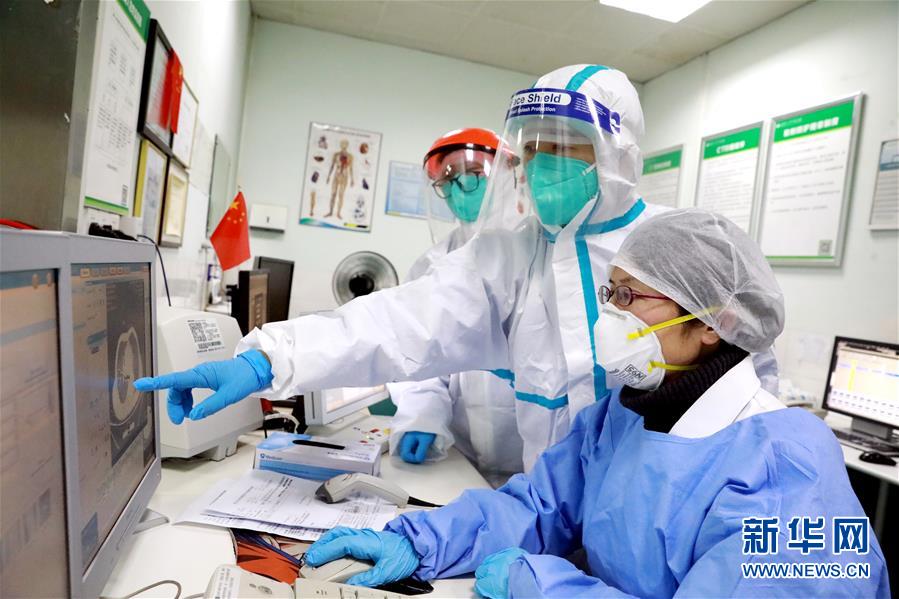 （在習近平新時代中國特色社會主義思想指引下&mdash;&mdash;新時代新作為新篇章&middot;習近平總書記關切事&middot;圖文互動）（7）高擎利劍驅(qū)疫魔&mdash;&mdash;科研攻關助力湖北戰(zhàn)&ldquo;疫&rdquo;記