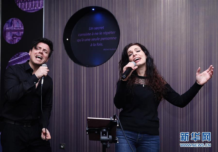 （國際&middot;圖文互動(dòng)）（4）通訊：手牽手，我們共同驅(qū)散陰霾&mdash;&mdash;法國音樂人創(chuàng)作抗疫歌曲背后的故事