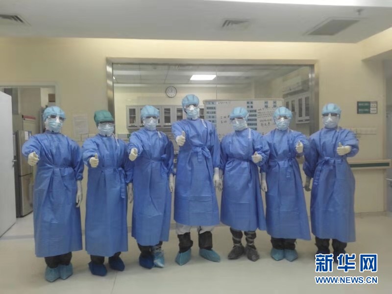 （在習(xí)近平新時(shí)代中國(guó)特色社會(huì)主義思想指引下&mdash;&mdash;新時(shí)代新作為新篇章&middot;習(xí)近平總書記關(guān)切事&middot;圖文互動(dòng)）（9）口罩擋不住你的美&mdash;&mdash;戰(zhàn)&ldquo;疫&rdquo;一線巾幗掠影