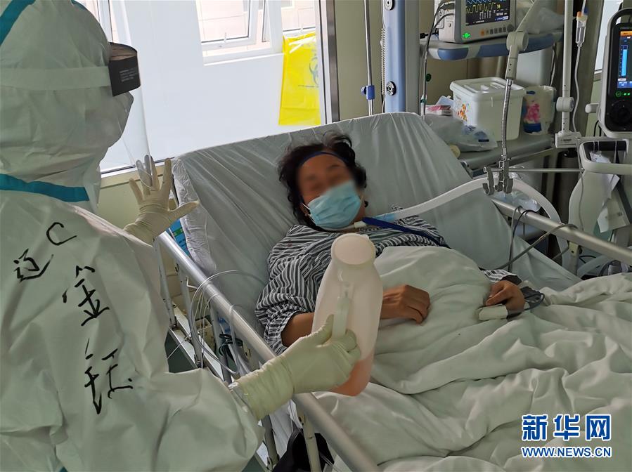 （一線抗疫群英譜&middot;圖文互動）（5）生命之光，溫暖&ldquo;無面之交&rdquo;&mdash;&mdash;記抗疫一線重癥監(jiān)護(hù)室90后護(hù)士金鈺 