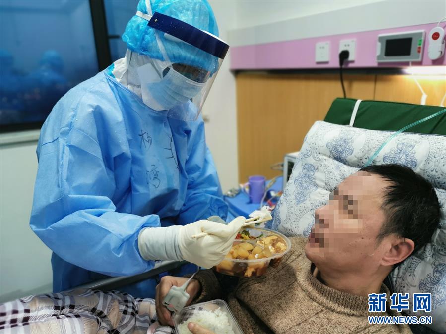 （一線抗疫群英譜&middot;圖文互動(dòng)）（3）&ldquo;我們，撐得起！&rdquo;&mdash;&mdash;軍隊(duì)支援湖北醫(yī)療隊(duì)年輕醫(yī)務(wù)工作者的青春宣言