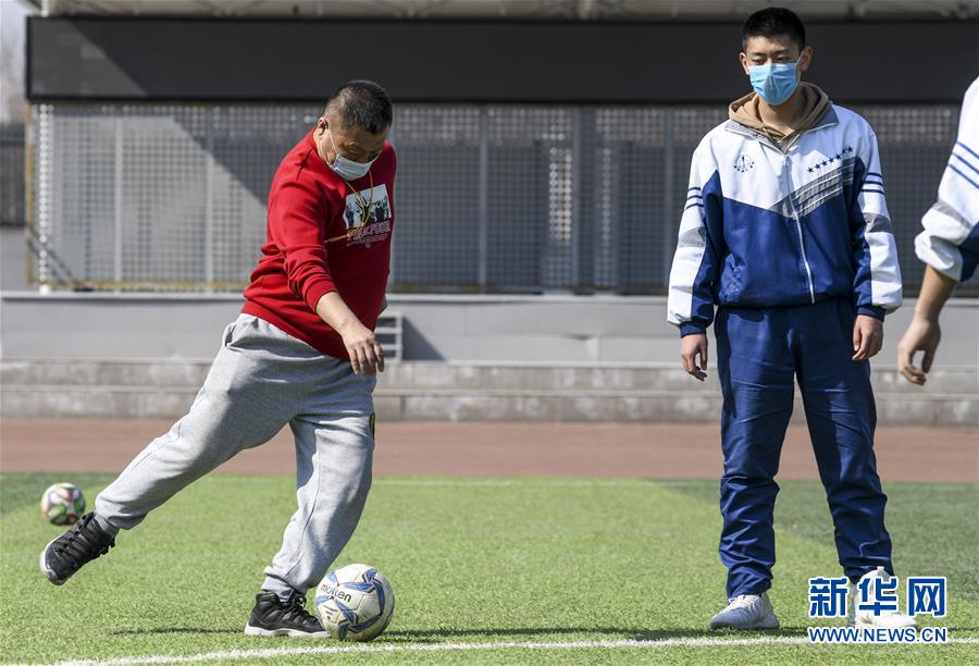 （圖文互動(dòng)）（4）&ldquo;早&rdquo;安同學(xué)，&ldquo;早&rdquo;安老師！&mdash;&mdash;新疆初高中畢業(yè)班復(fù)課一周回訪見聞