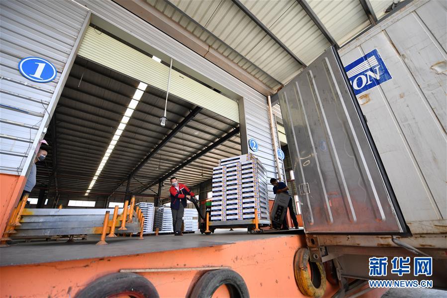 （聚焦復(fù)工復(fù)產(chǎn)&middot;圖文互動(dòng)）（4）記者手記：戰(zhàn)&ldquo;疫&rdquo;中增長(zhǎng)，這些企業(yè)做對(duì)了什么？