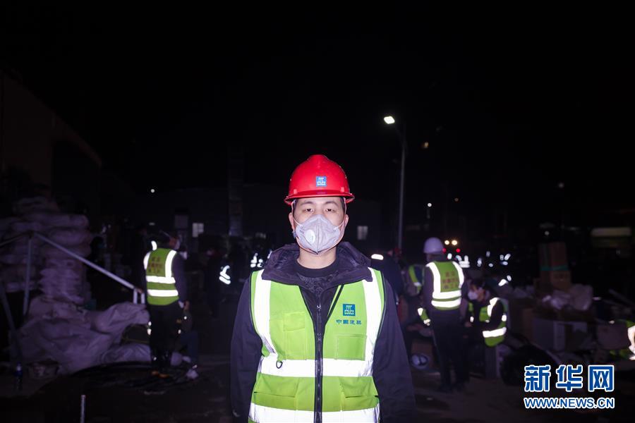 （一線抗疫群英譜&middot;圖文互動）（5）羅文浩：&ldquo;女兒，你的名字里有溫暖，有榮光！&rdquo;