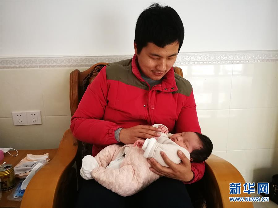 （一線抗疫群英譜&middot;圖文互動）（7）羅文浩：&ldquo;女兒，你的名字里有溫暖，有榮光！&rdquo;