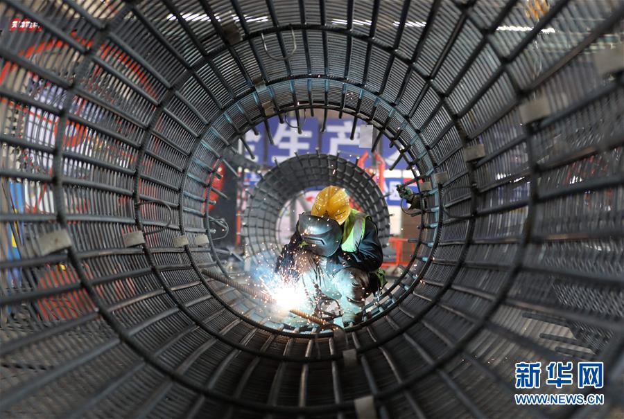 （中國經(jīng)濟新觀察&middot;圖文互動）（3）重大投資項目開復工提速 吹響中國經(jīng)濟復蘇&ldquo;沖鋒號&rdquo;