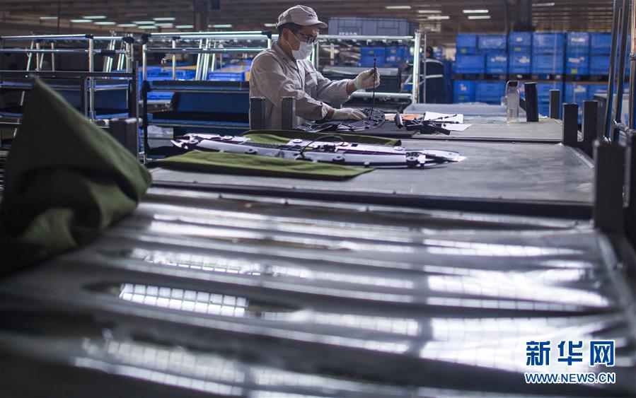 （新華全媒頭條&middot;圖文互動）（18）在艱難中重啟 在陣痛中復蘇&mdash;&mdash;湖北推動安全有序復工復產(chǎn)掃描