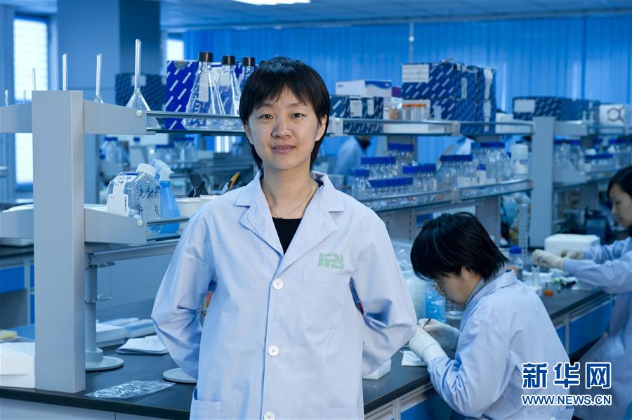 （習(xí)近平致敬的戰(zhàn)&ldquo;疫&rdquo;英雄&middot;科技工作者篇&middot;圖文互動）（1）他們，爭分奪秒與病魔較量