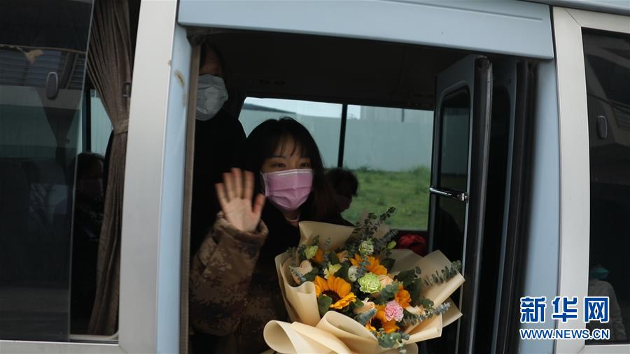 （新華全媒頭條&middot;習(xí)近平致敬的戰(zhàn)&ldquo;疫&rdquo;英雄&middot;武漢人民篇&middot;圖文互動）（3）壯哉，大武漢&mdash;&mdash;獻(xiàn)給英雄的武漢人民