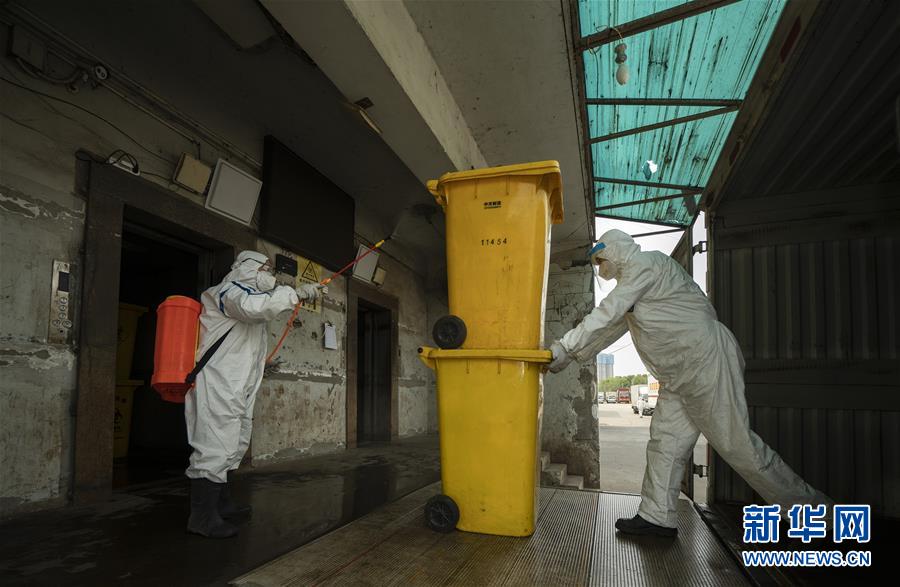（聚焦疫情防控&middot;圖文互動）（2）&ldquo;隱蔽&rdquo;防線上的阻擊戰(zhàn)&mdash;&mdash;武漢醫(yī)療廢物處理從&ldquo;全線告急&rdquo;到&ldquo;日產日清&rdquo; 