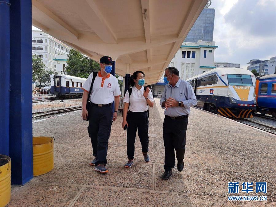 （國(guó)際疫情&middot;圖文互動(dòng)）（8）&ldquo;工作忙碌又細(xì)致，經(jīng)驗(yàn)豐富又專業(yè)&rdquo;&mdash;&mdash;一名柬埔寨青年眼中的中國(guó)援柬抗疫醫(yī)療專家組