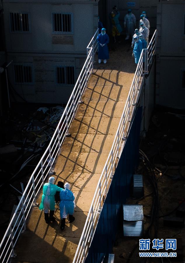 （新華全媒頭條&middot;圖文互動）（12）從磨難中奮起&mdash;&mdash;武漢戰(zhàn)&ldquo;疫&rdquo;凝聚中華民族磅礴力量