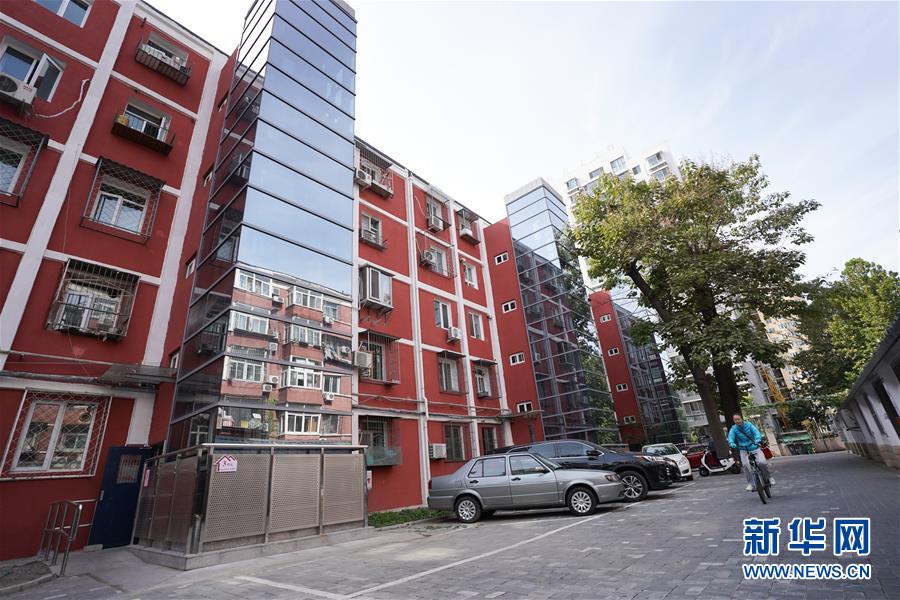 （新華全媒頭條&middot;圖文互動）（1）88級臺階，終于不再是座&ldquo;山&rdquo;？&mdash;&mdash;北京老舊小區(qū)加裝電梯現(xiàn)狀調(diào)查