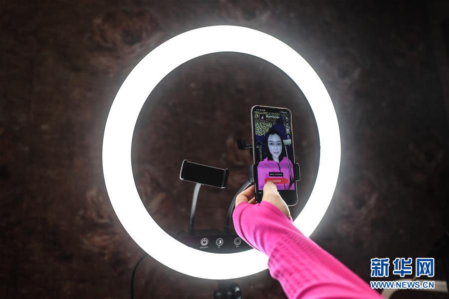 （在習(xí)近平新時代中國特色社會主義思想指引下&mdash;&mdash;新時代新作為新篇章&middot;習(xí)近平總書記關(guān)切事&middot;圖文互動）（3）打開生活的正確方式：更衛(wèi)生、更健康！