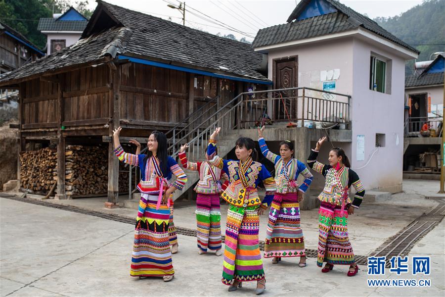 （決戰(zhàn)決勝脫貧攻堅&middot;圖文互動）（3）&ldquo;孩子再也不用學(xué)打獵了&rdquo;&mdash;&mdash;拉祜族女獵手告別狩獵