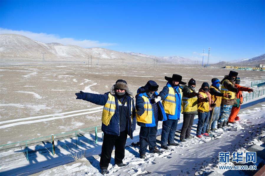 (新華全媒頭條·圖文互動)(5)用腳步和忠誠守護雪域天路——記青藏鐵路望昆線路車間副主任于本蕃