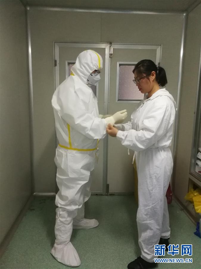 （一線抗疫群英譜&middot;圖文互動(dòng)）（4）山西檢測(cè)員伉儷：疫情不退，決不放松