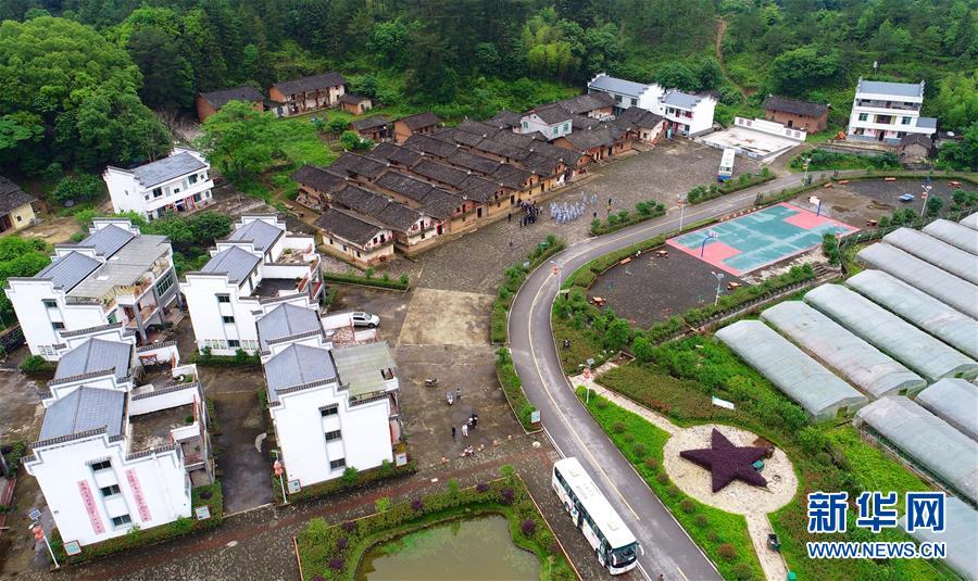 （新華全媒頭條&middot;圖文互動(dòng)）（8）歷史坐標(biāo)見證初心使命&mdash;&mdash;寫在江西革命老區(qū)貧困縣全部摘帽之際