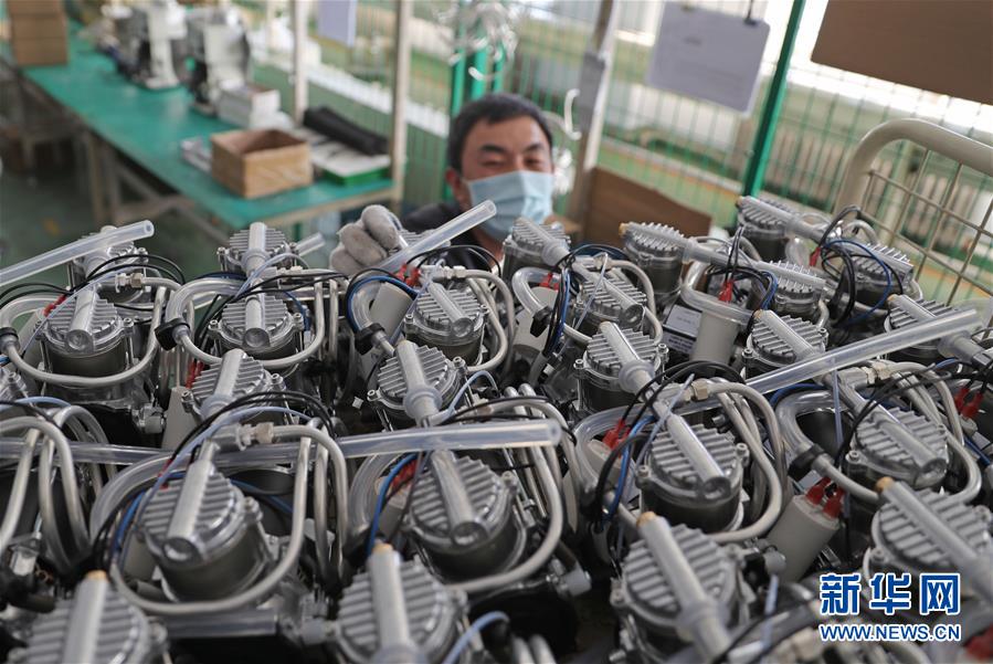 （聚焦疫情防控&middot;圖文互動）（10）團結(jié)起來！我們?nèi)f眾一心！&mdash;&mdash;中國抗疫人民力量的生動實踐