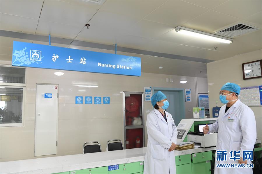 (抗疫中的真善美·圖文互動(dòng))(2)坐著輪椅上前線——“疫”無(wú)反顧的“老兵”馬淑煥