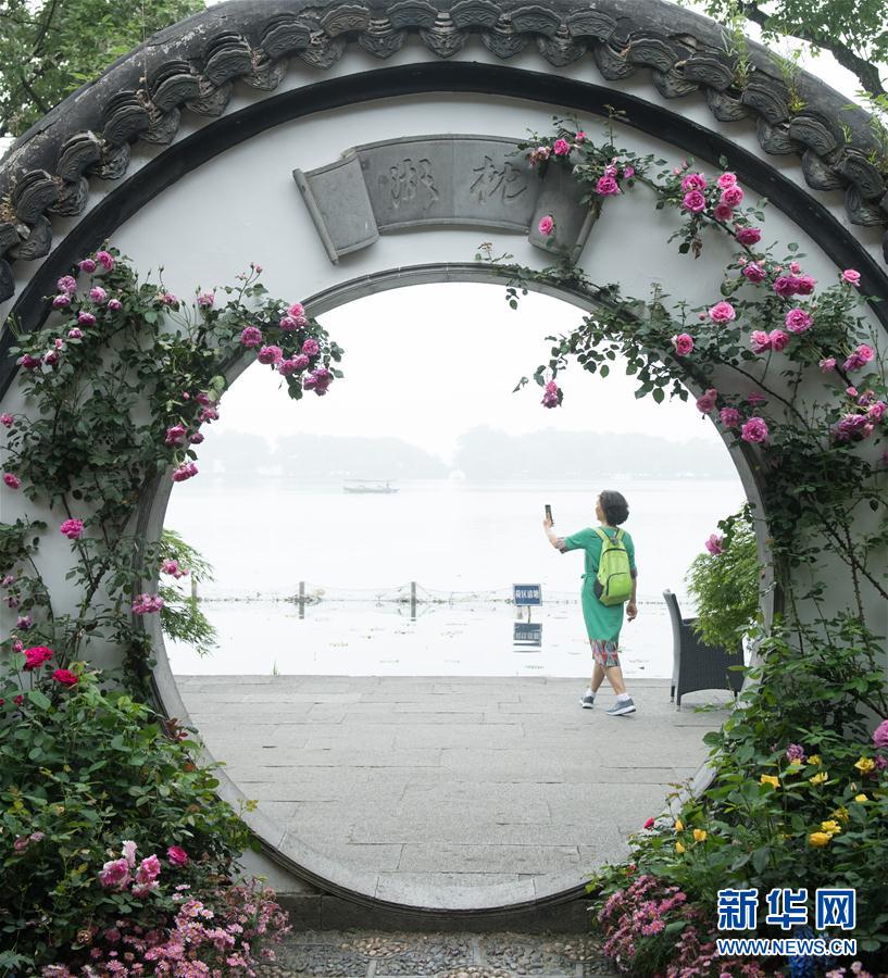 (新華全媒頭條·圖文互動(dòng))(5)人氣回暖 消費(fèi)復(fù)蘇 健康出行——加長(zhǎng)版“五一”假期觀察