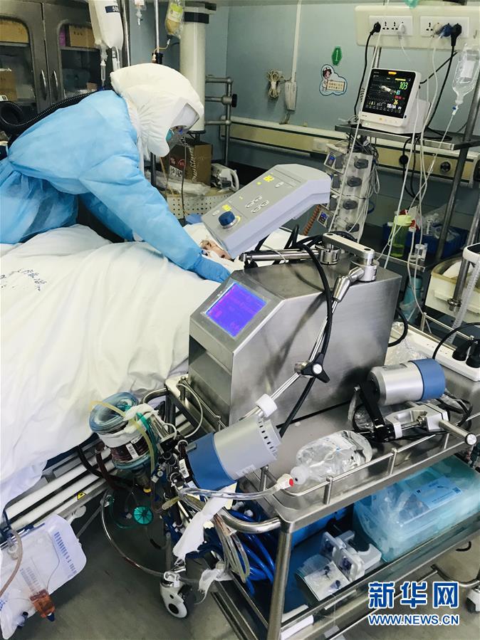 （新華全媒頭條&middot;圖文互動）（4）&ldquo;我看不見你的樣子，但我知道你是誰&rdquo;&mdash;&mdash;寫在國際護士節(jié)來臨之際