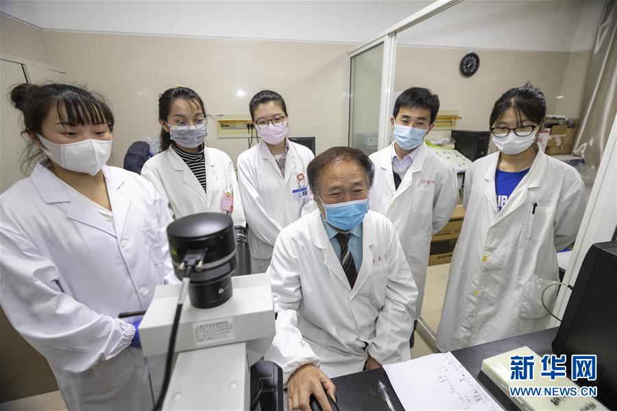 （代表委員履職&middot;圖文互動）（1）&ldquo;履職與行醫(yī)，都要精益求精&rdquo;&mdash;&mdash;全國政協(xié)委員吳煥淦履職記