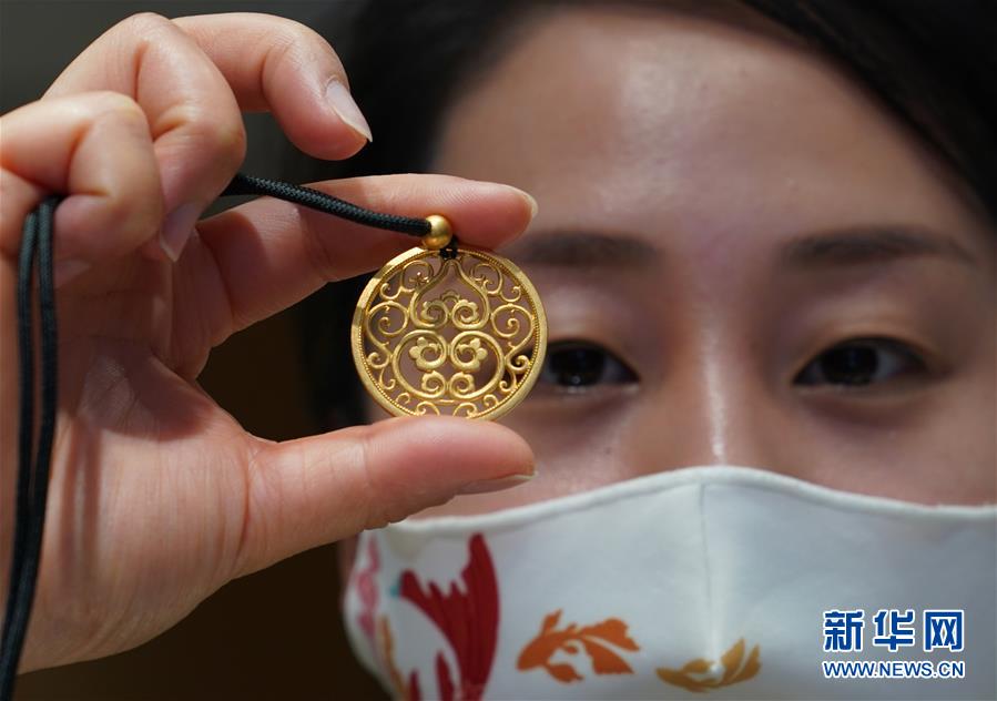 (新華全媒頭條·圖文互動)(5)“風(fēng)”起“云”涌 中國品牌在全球戰(zhàn)“疫”中崛起