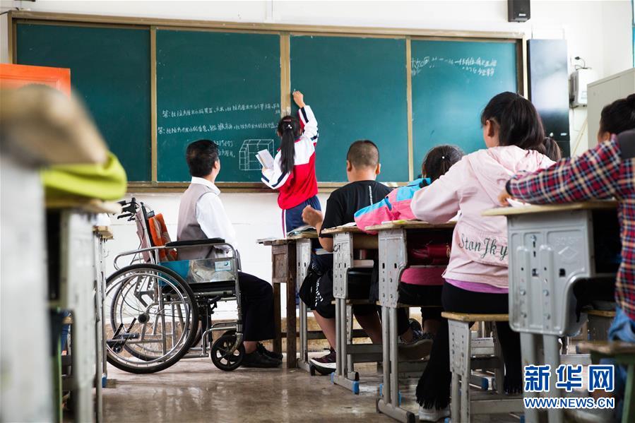 （新華全媒頭條&middot;圖文互動）（2）刺梨花開滿山紅&mdash;&mdash;記在貴州脫貧攻堅(jiān)一線奮斗的殘疾人