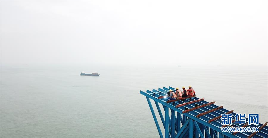 （在習近平新時代中國特色社會主義思想指引下&mdash;&mdash;新時代新作為新篇章&middot;習近平總書記關(guān)切事&middot;圖文互動）（2）新機遇、新引擎&mdash;&mdash;重大工程重大項目建設(shè)新動向觀察