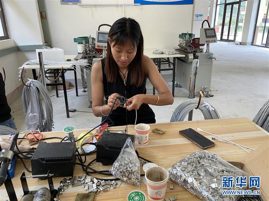 （新華全媒頭條&middot;聚焦&ldquo;三區(qū)三州&rdquo;脫貧攻堅(jiān)&middot;圖文互動）（1）向深度貧困&ldquo;堡壘&rdquo;發(fā)起最后總攻&mdash;&mdash;寫在&ldquo;三區(qū)三州&rdquo;脫貧攻堅(jiān)關(guān)鍵時(shí)點(diǎn)