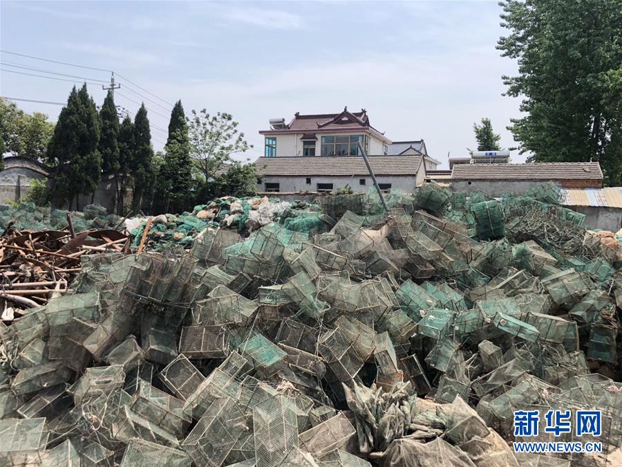 （新華視點(diǎn)&middot;圖文互動(dòng)）（1）偷捕現(xiàn)象未絕，&ldquo;江鮮&rdquo;仍在高價(jià)交易&mdash;&mdash;長(zhǎng)江&ldquo;禁漁令&rdquo;實(shí)施近半年追蹤