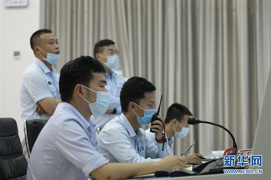 (圖文互動(dòng))(2)北斗發(fā)射緊急叫停后……——記西昌衛(wèi)星發(fā)射中心加注分隊(duì)黨員群體