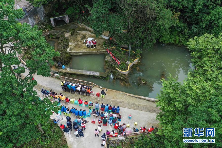 (新時(shí)代文明實(shí)踐·圖文互動(dòng))(2)文明春風(fēng)入萬家——新時(shí)代文明實(shí)踐中心助推黨的創(chuàng)新理論在基層落地生根